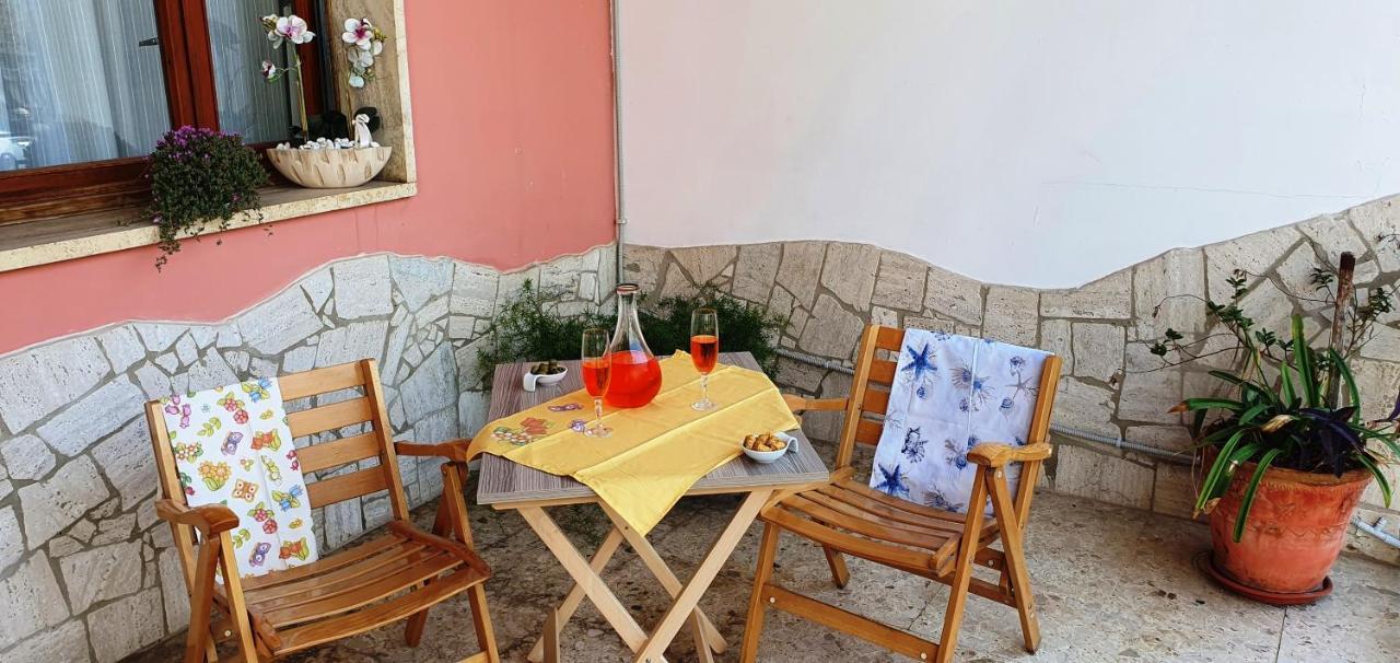 Chiari Di Luna Apartment